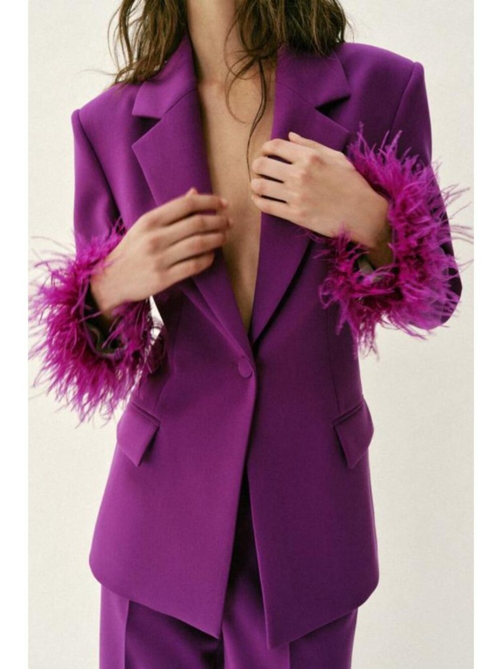ZARA FEATHER CUFF SHOULDER PAD BLAZER - Picture 4 of 9